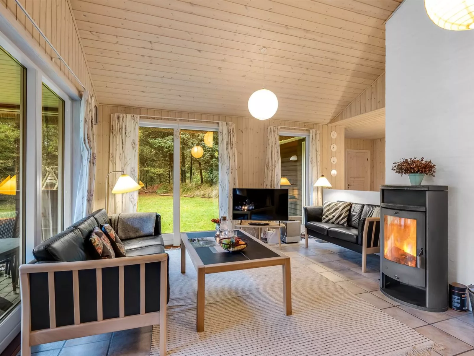 "Mart" - 1.6km from the sea-Inside