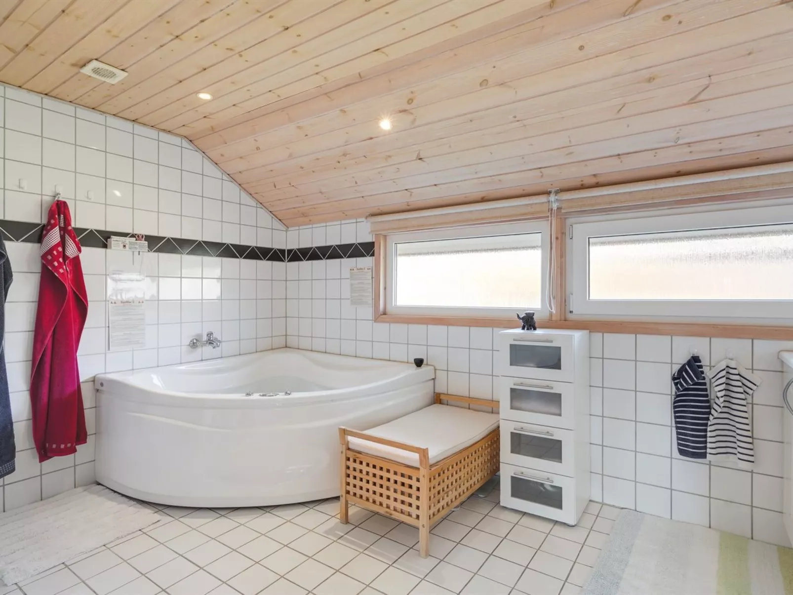 "Allita" - 12km from the sea-Inside