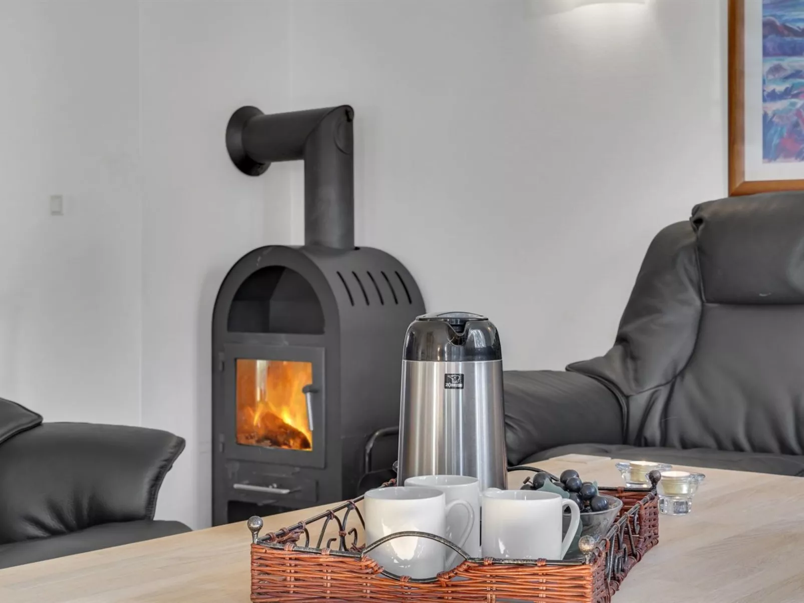 "Oneida" - 800m from the sea-Inside