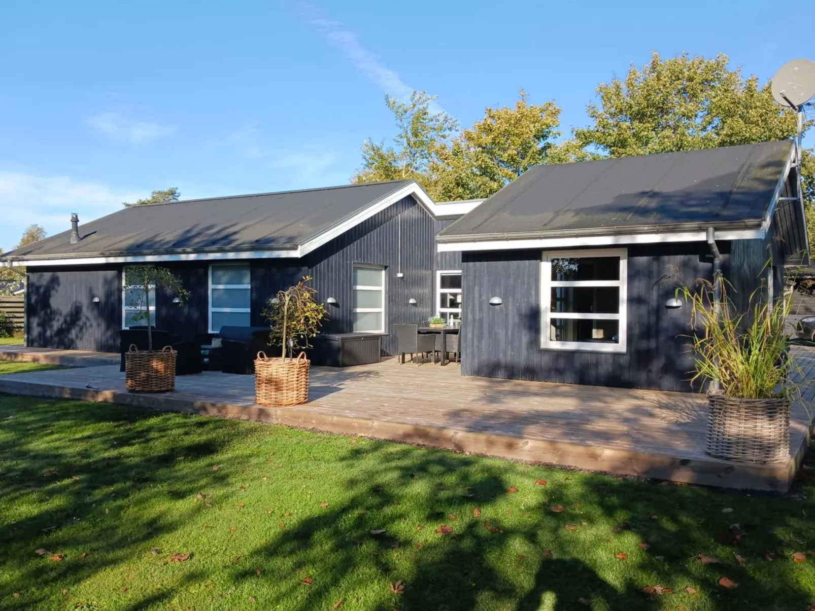 "Binta" - 800m from the sea-Draußen