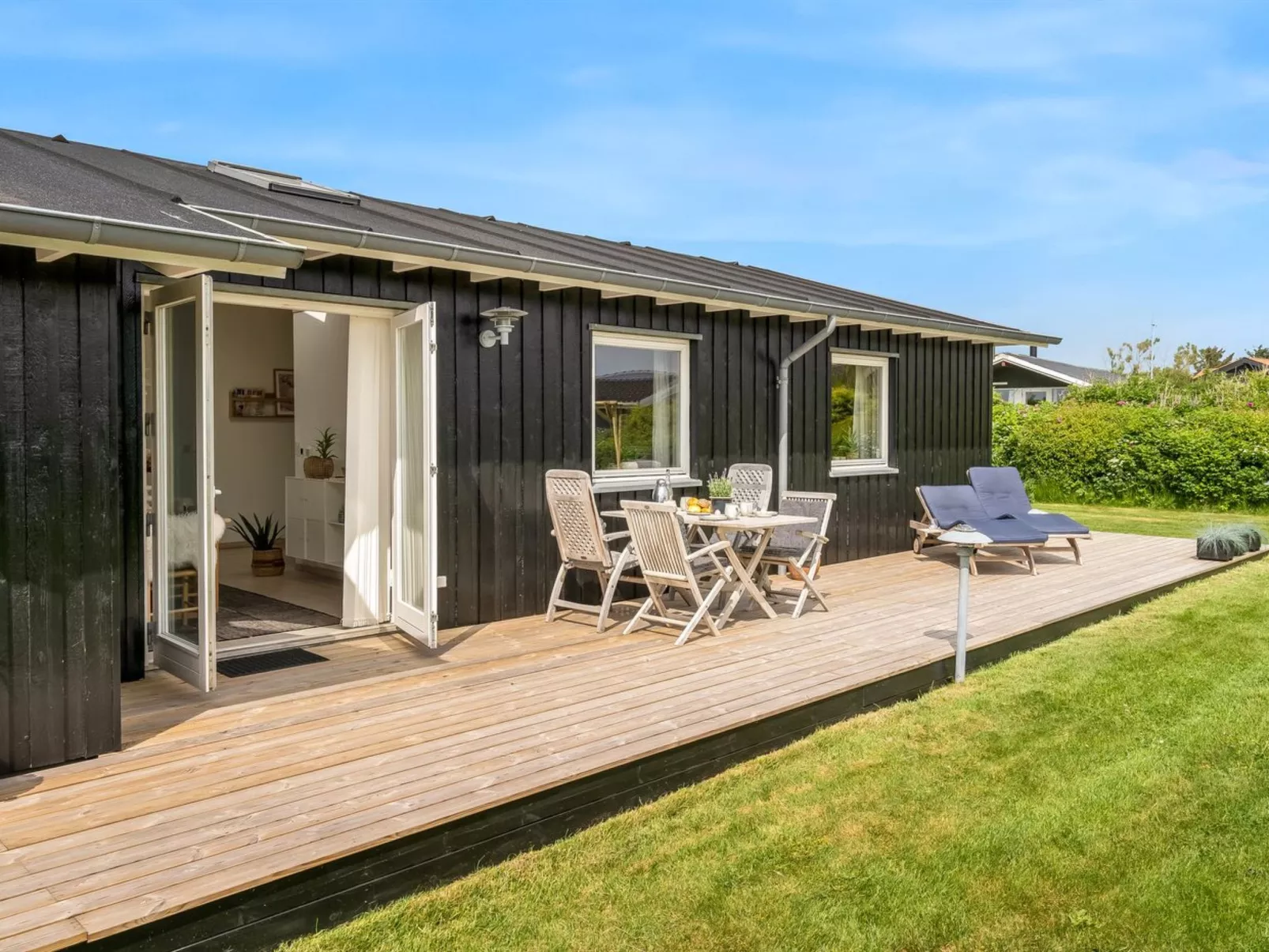 "Gedda" -  from the sea-Outside