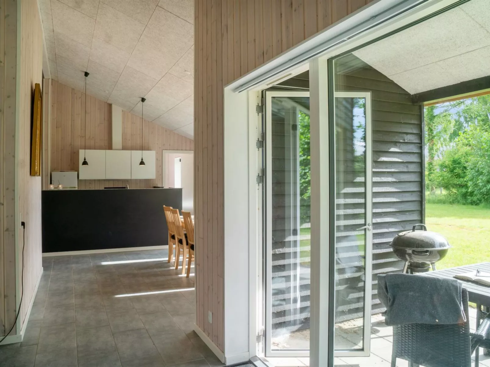 "Dorreth" - 3.2km from the sea-Inside