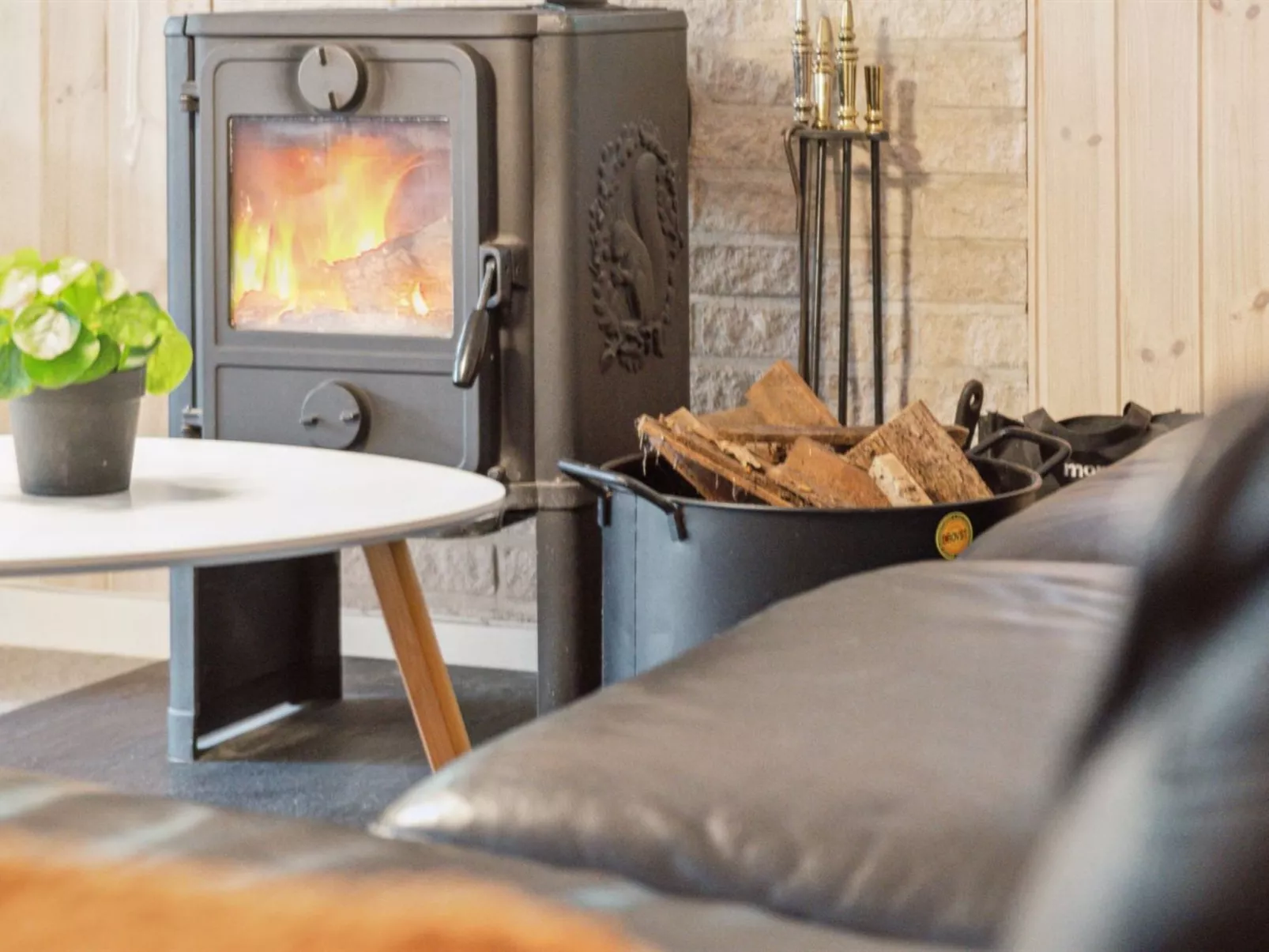 "Zaharinka" - 30km from the sea-Drinnen