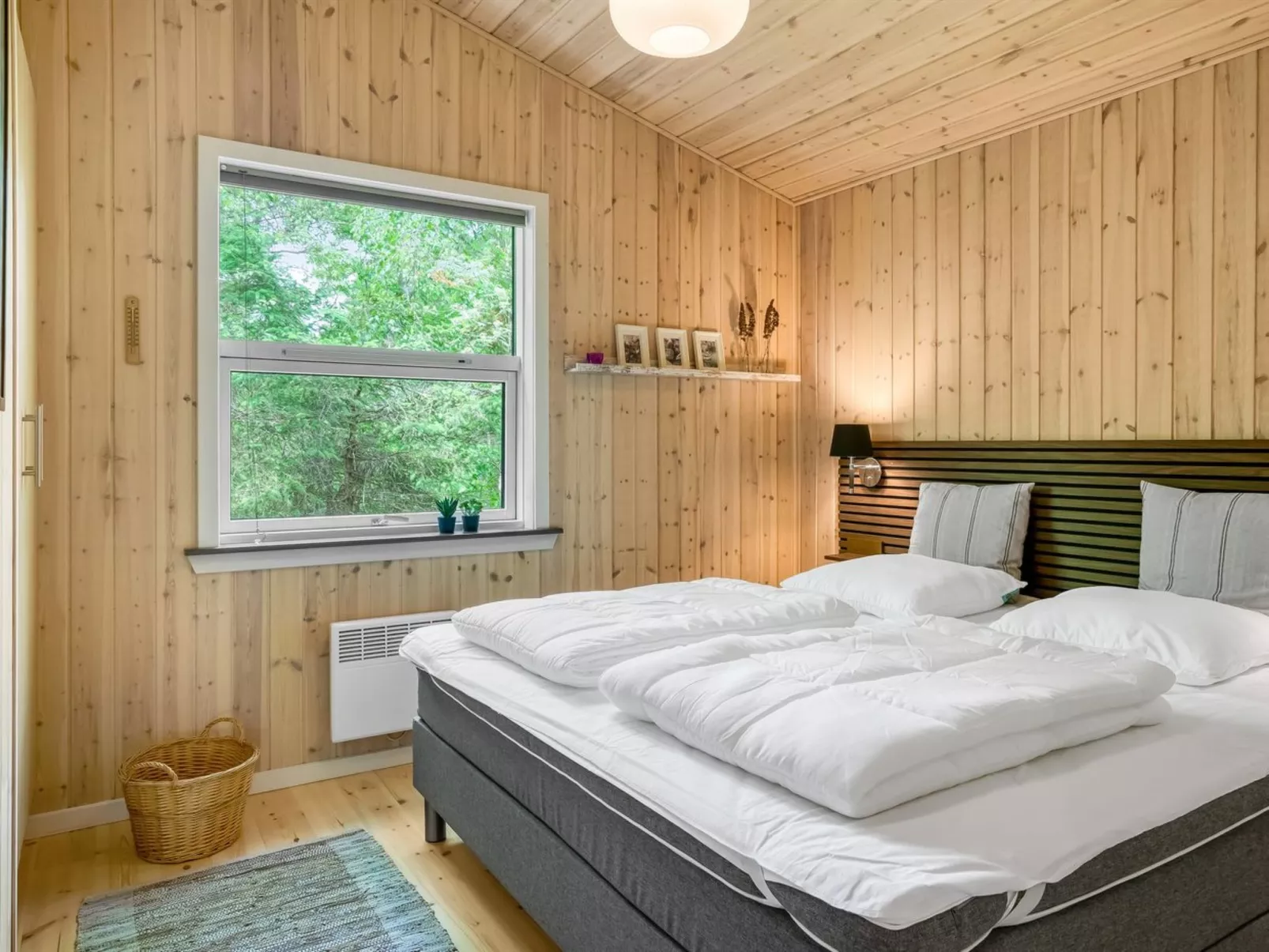 "Mauri" -  from the sea-Dedans