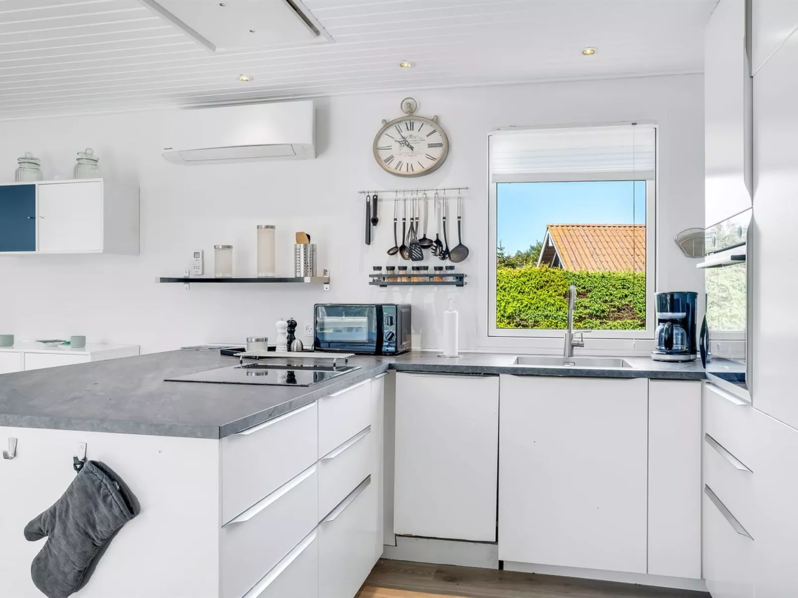 "Stina" - 600m from the sea-Inside