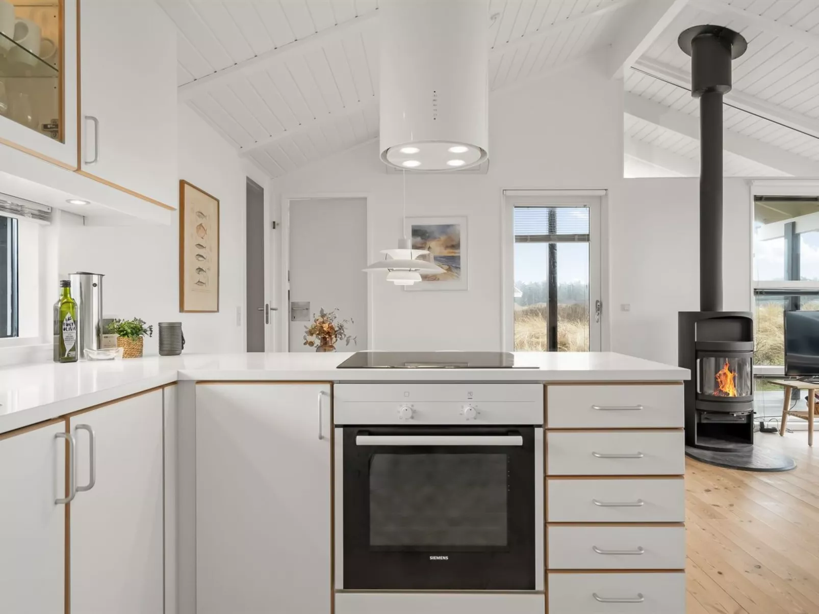 "Nuka" - 400m from the sea-Dedans