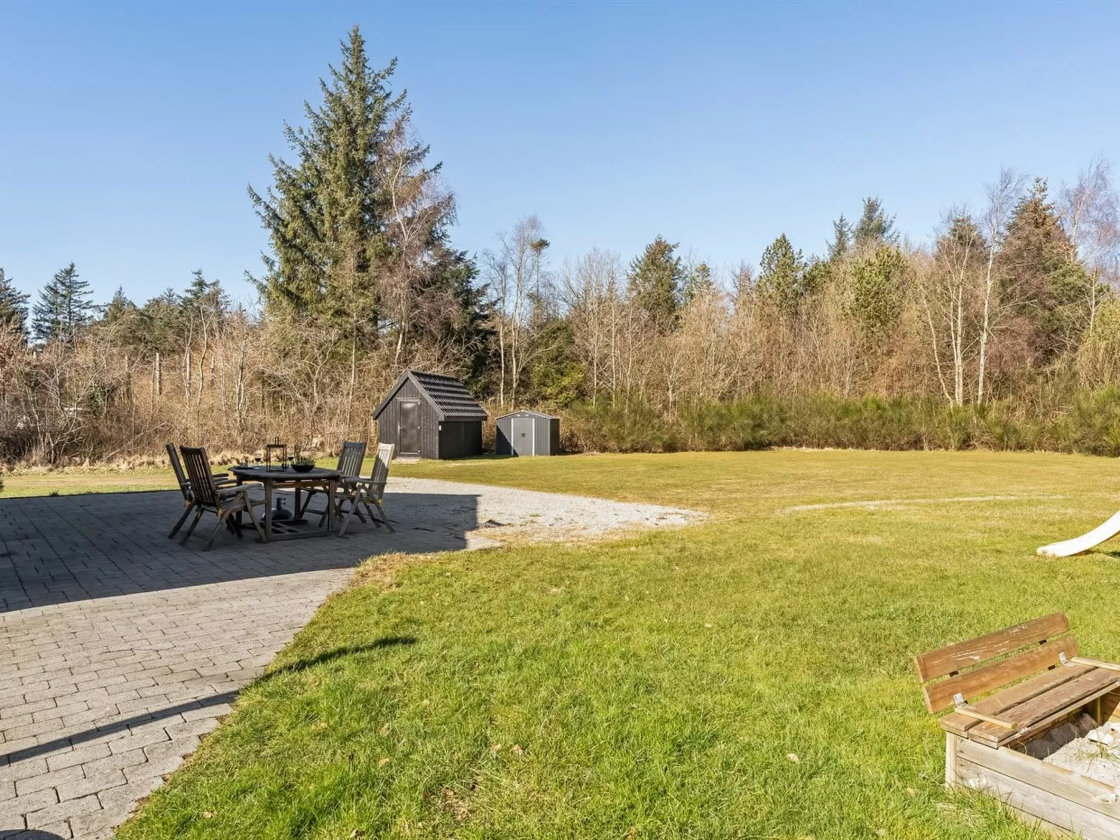 "Karmen" - 250m to the fjord-Outside