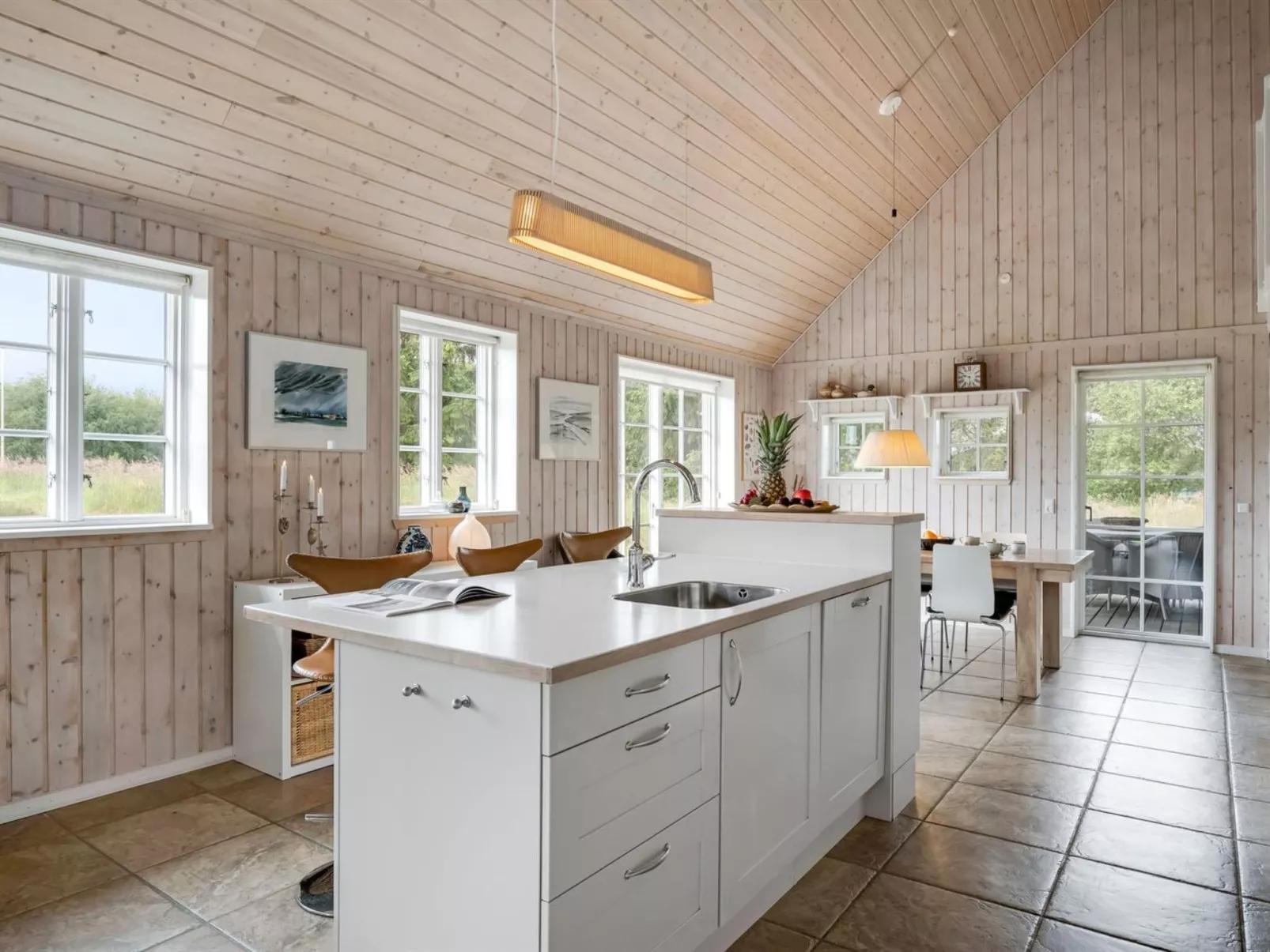 "Helmi" - 1.5km from the sea-Inside