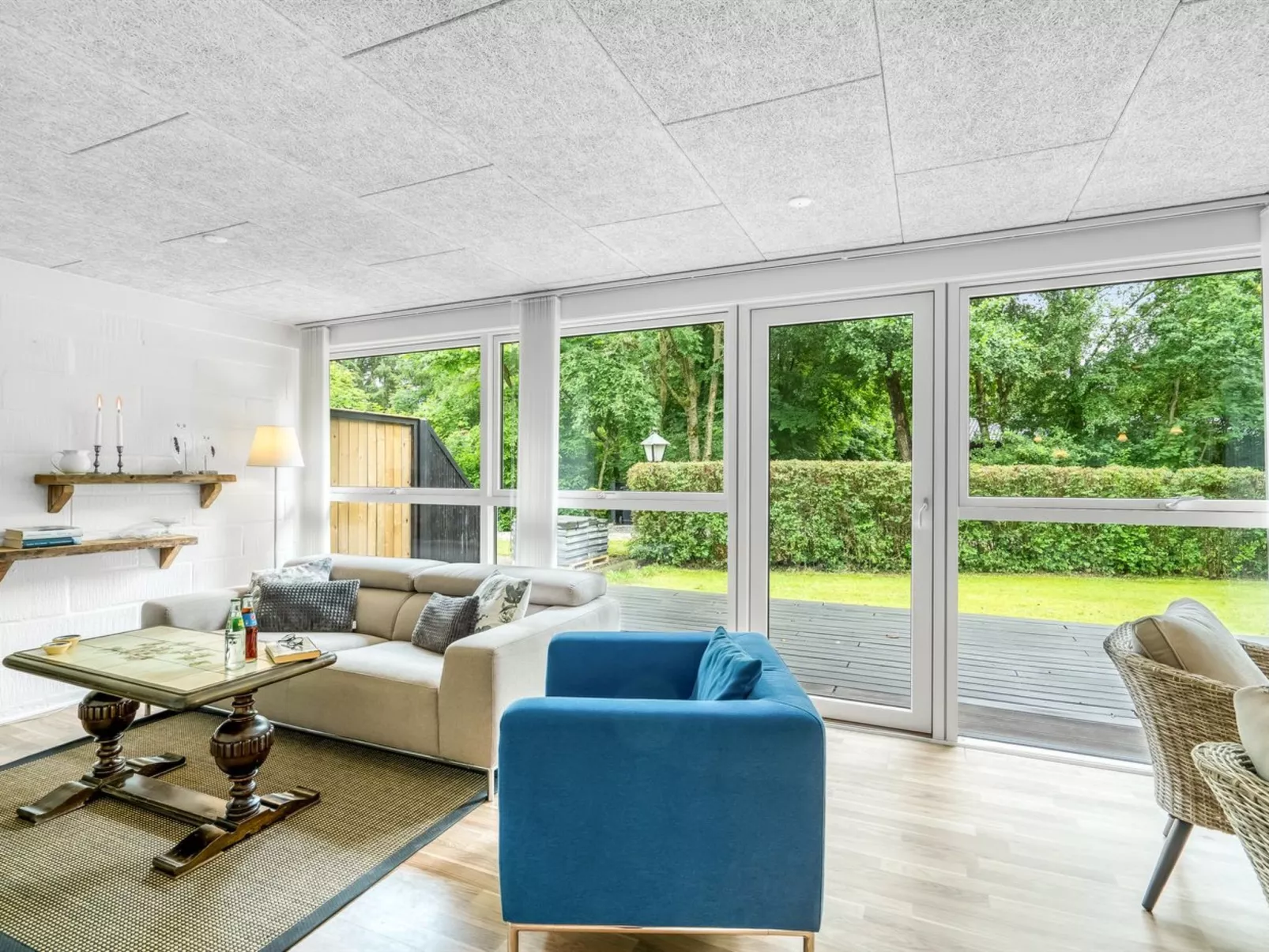 "Lyra" - 500m to the fjord-Dedans