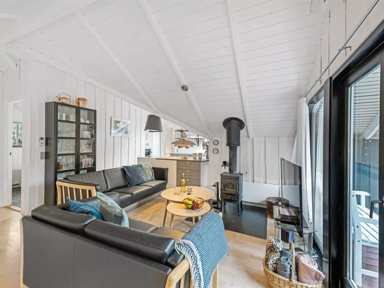 "Giselle" - 10km from the sea-Drinnen