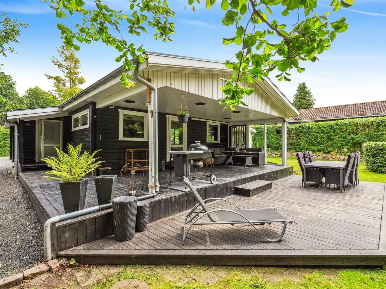 "Araminta" - 800m from the sea-Outside