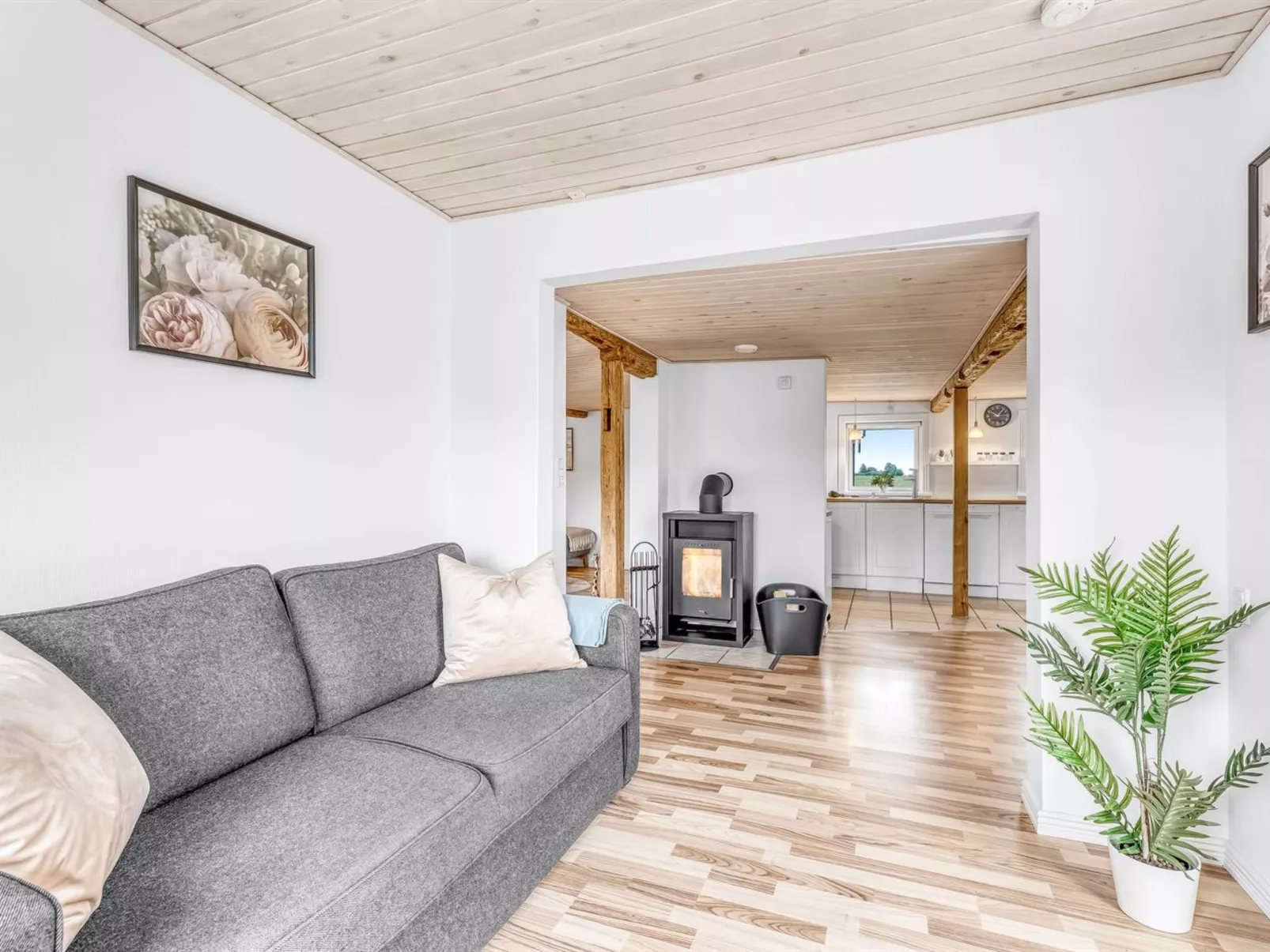 "Anneke" - 1.3km from the sea-Drinnen