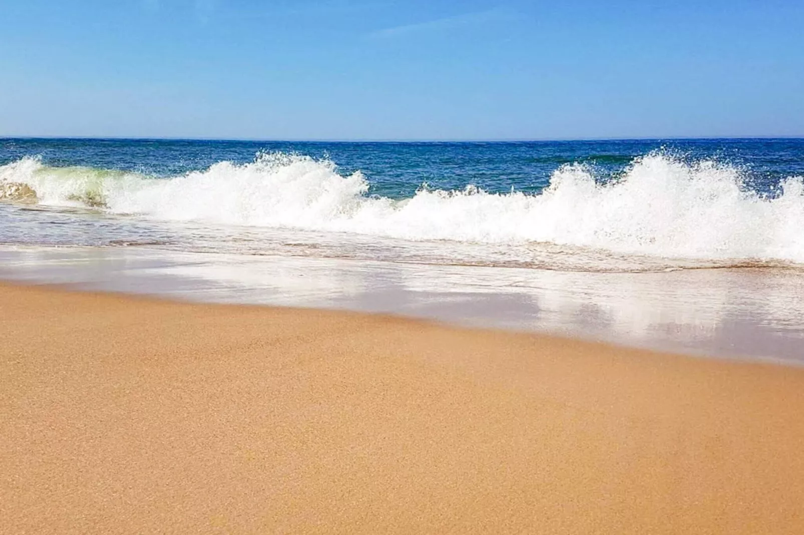 Luxurioses Poolhaus am Meer -- By Traum Ferienwohnungen-Wasserblick