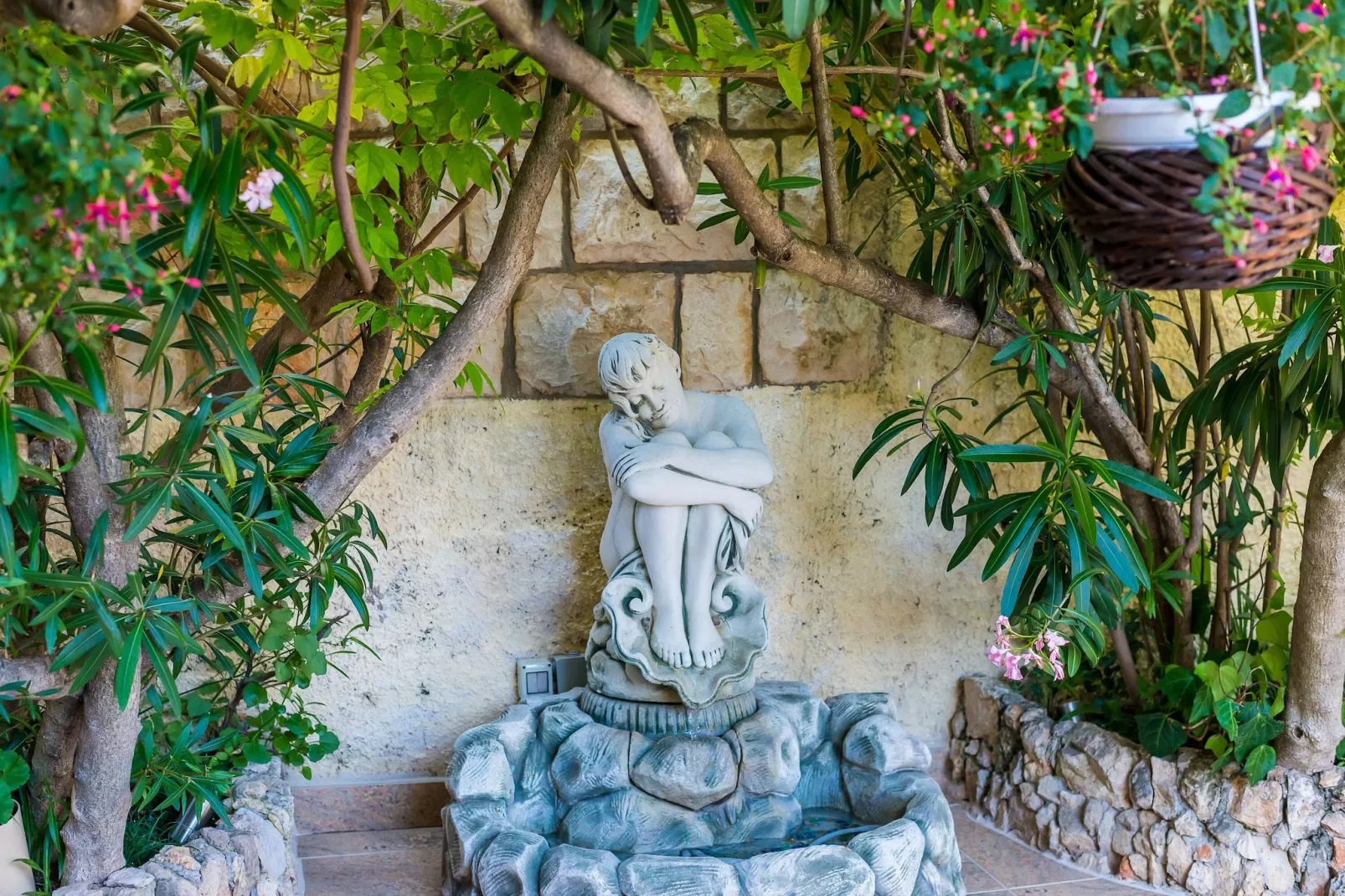 Apartments Aura - Comfort Studio Apartment 6 with shared swimming pool-Extérieur