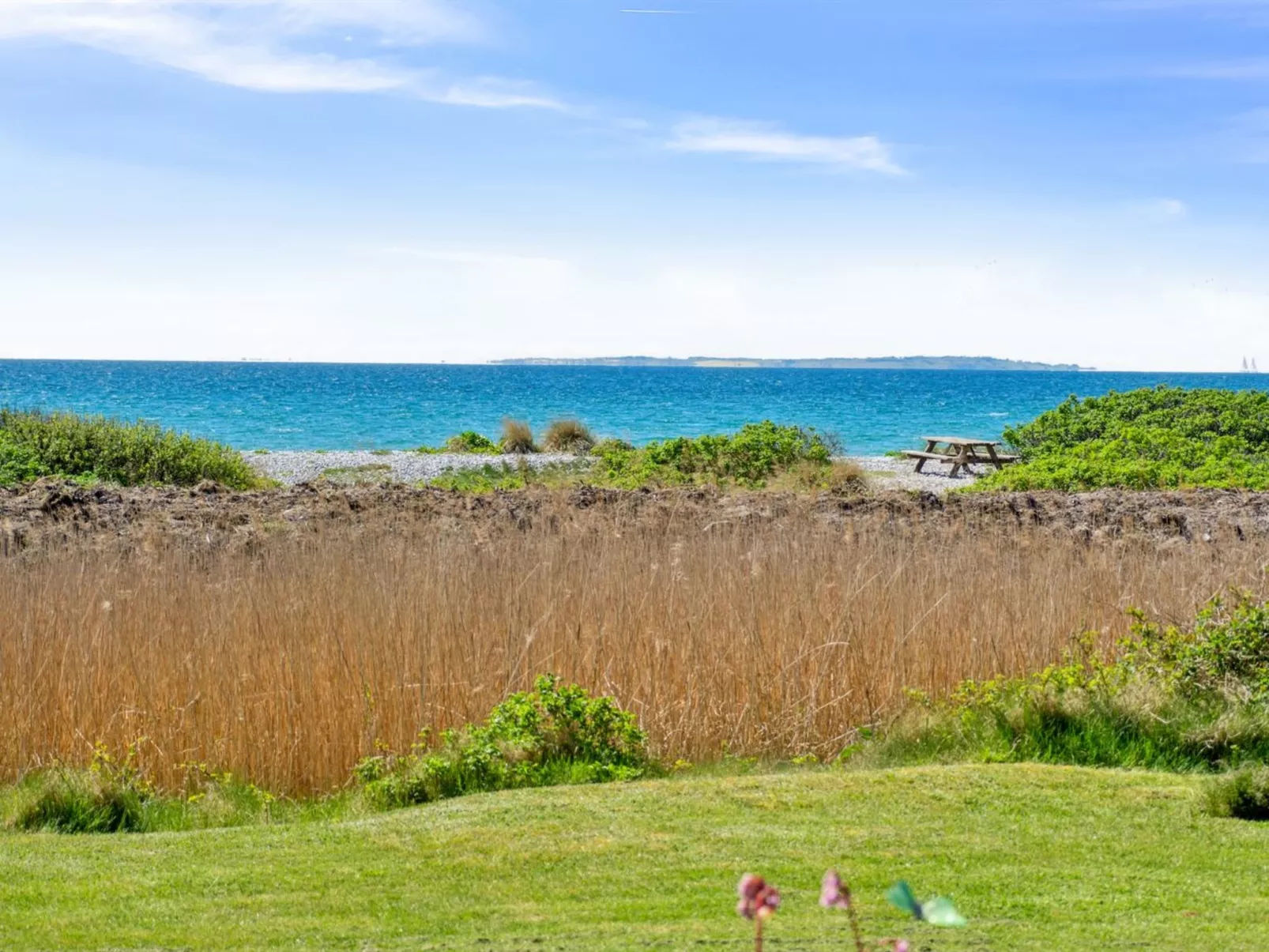 "Hening" - 50m from the sea-Draußen