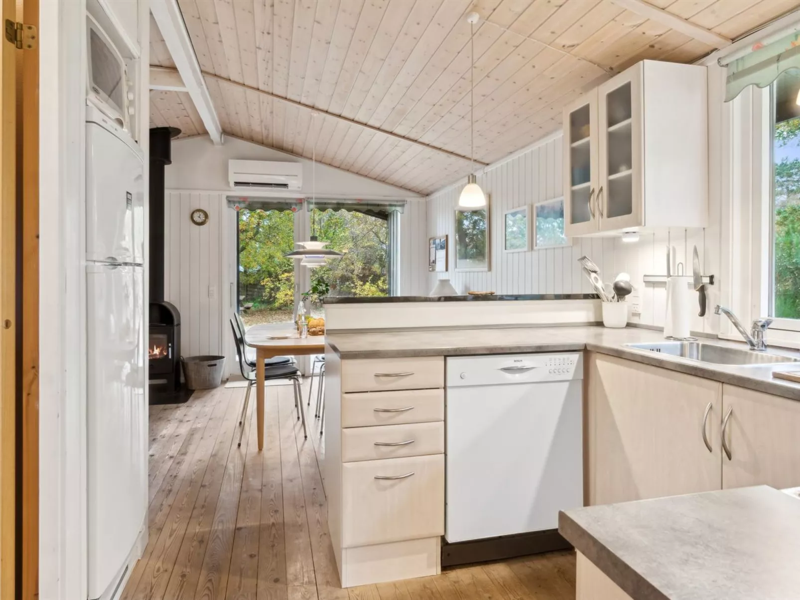 "Zezilie" - 125m from the sea-Dedans