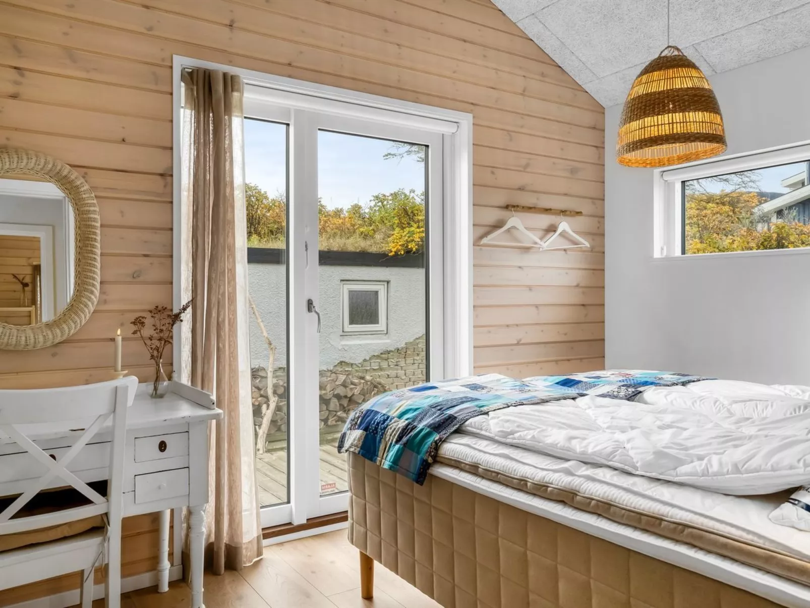 "Thorfin" - 300m from the sea-Inside