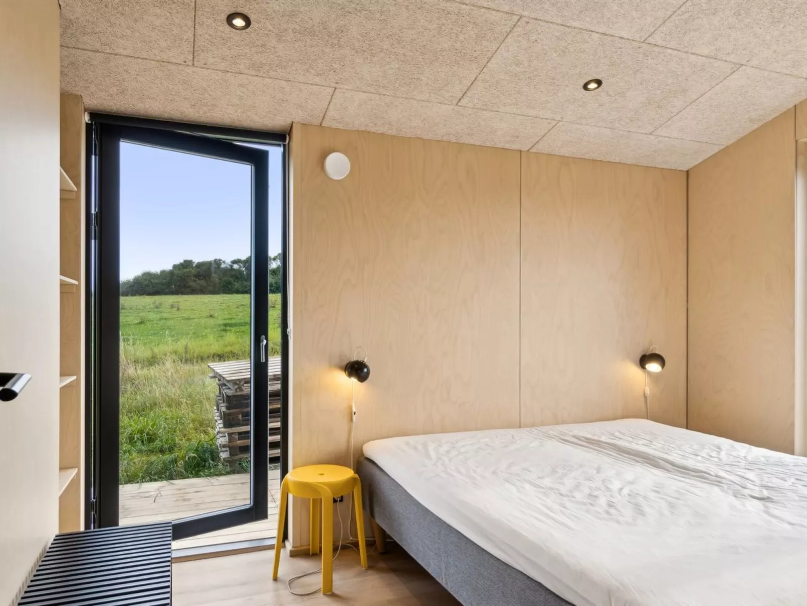 "Aatos" - 250m from the sea-Inside