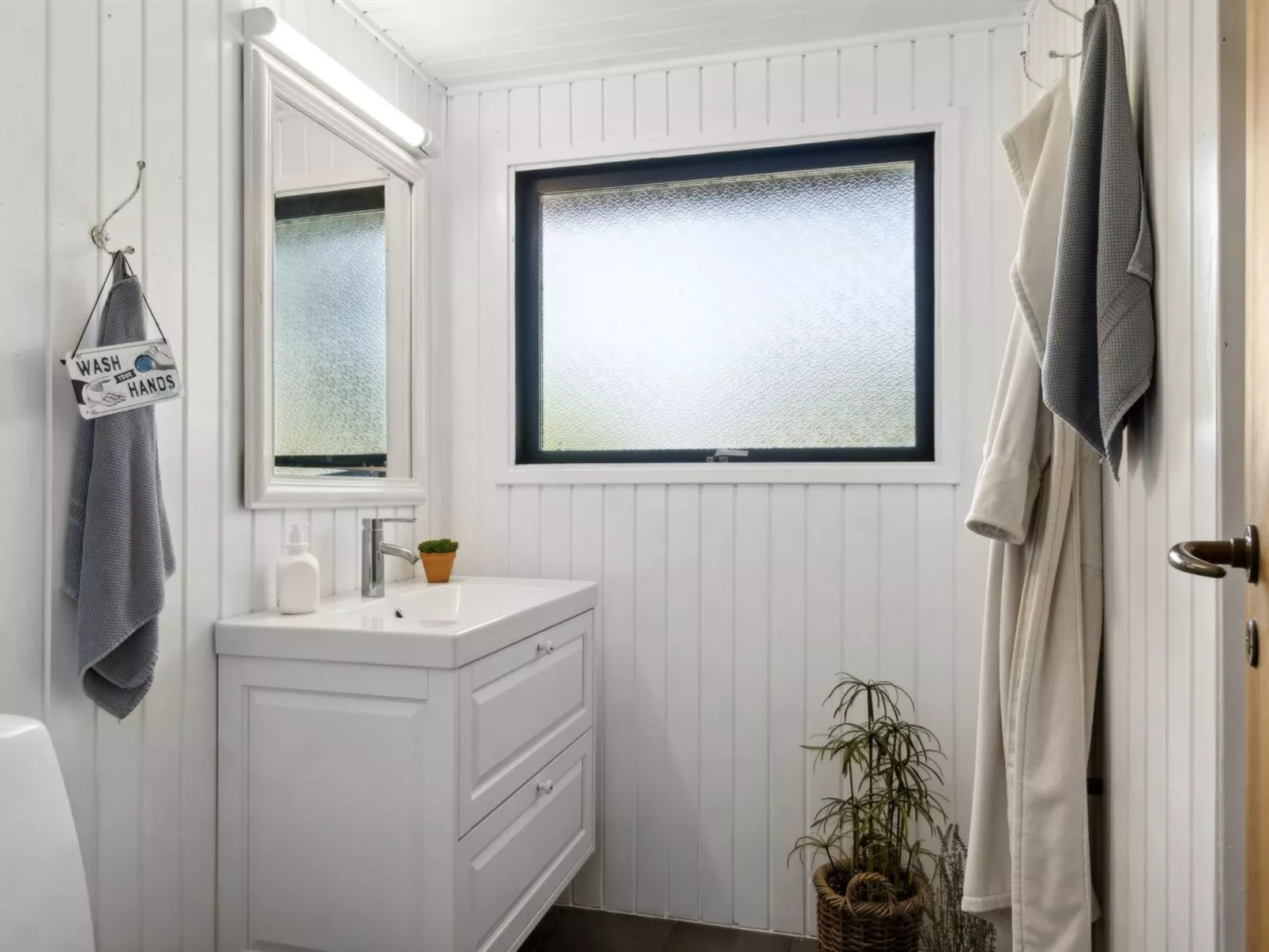 "Lavrans" - 1km from the sea-Inside