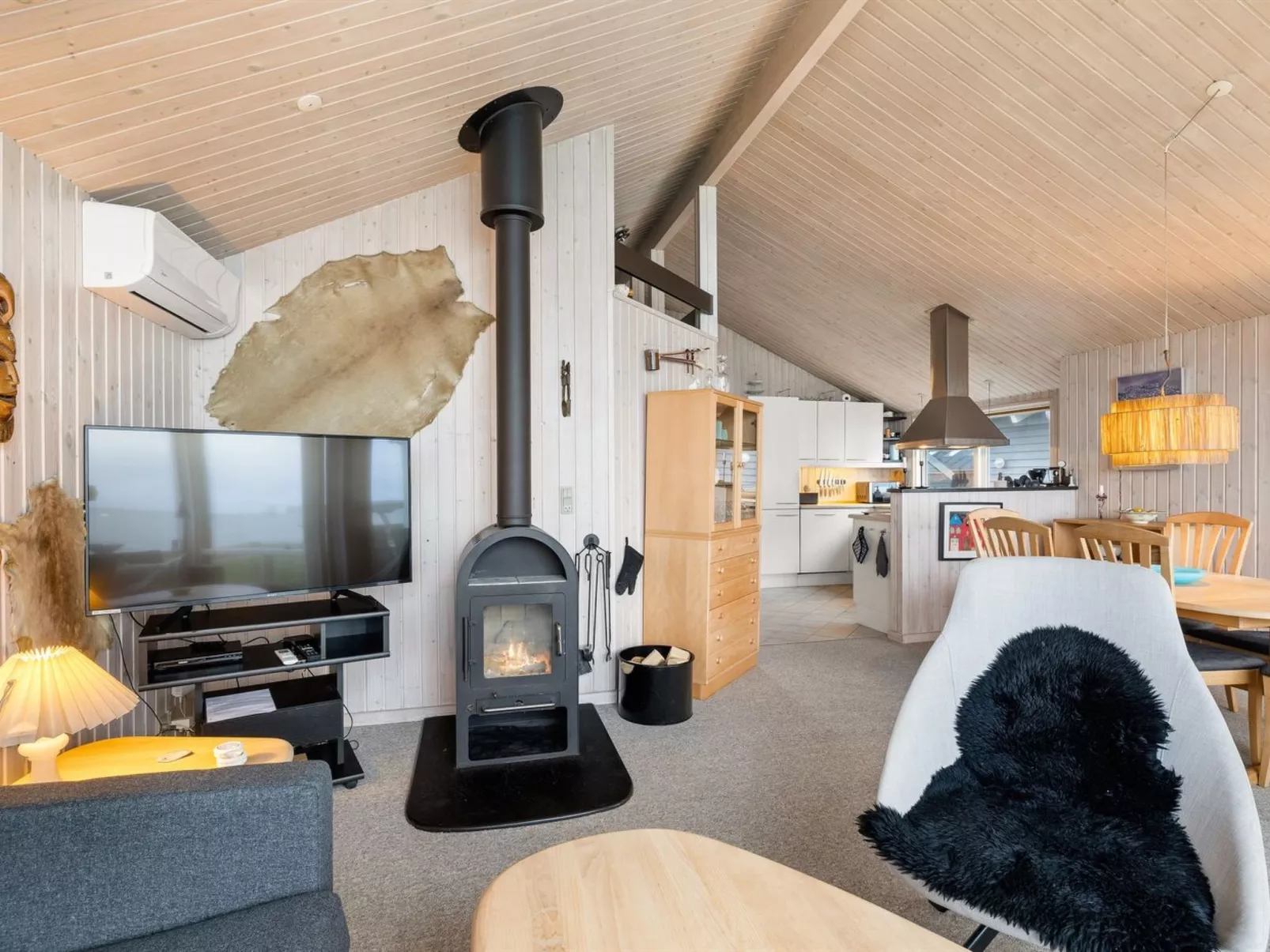 "Aswith" - 5m from the sea-Dedans