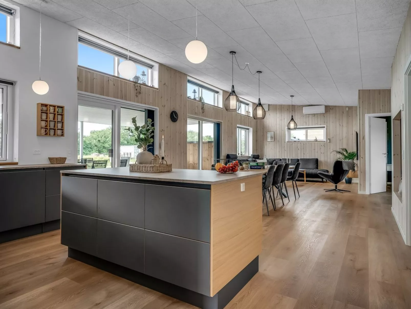 "Elevus" -  from the sea-Inside