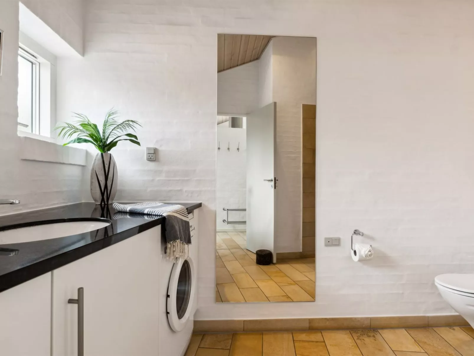 "Agneta" - 150m from the sea-Inside