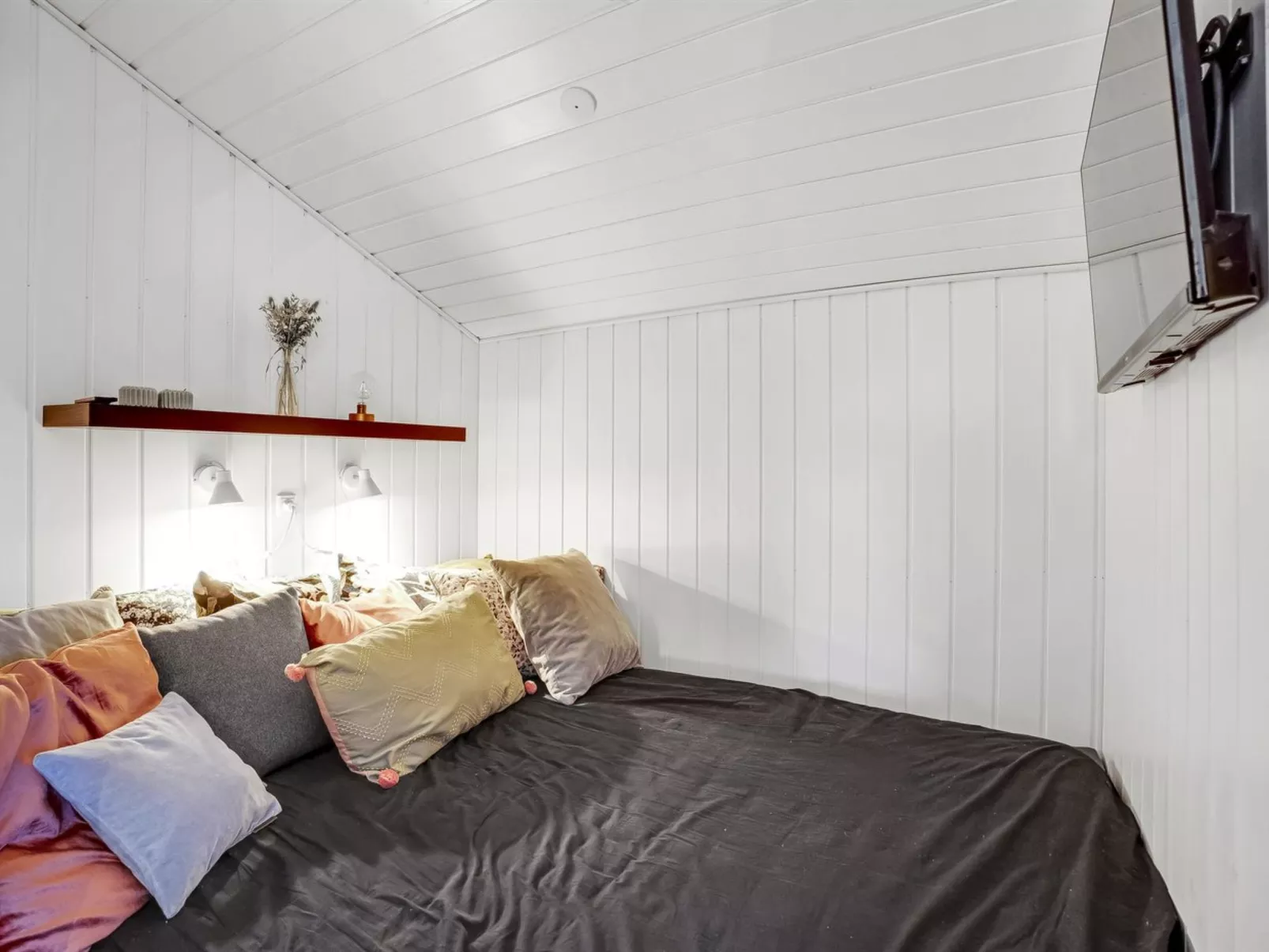 "Dyke" - 1.5km from the sea-Drinnen