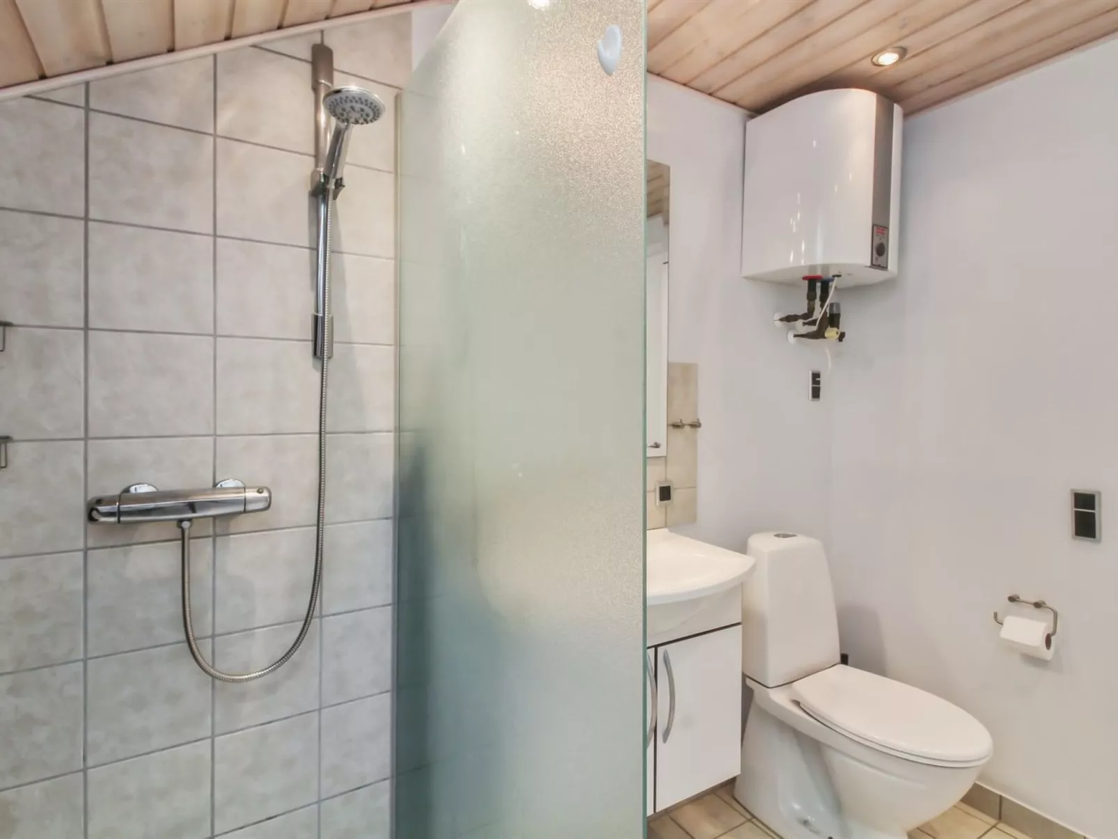 "Lenya" - 33km from the sea-Drinnen