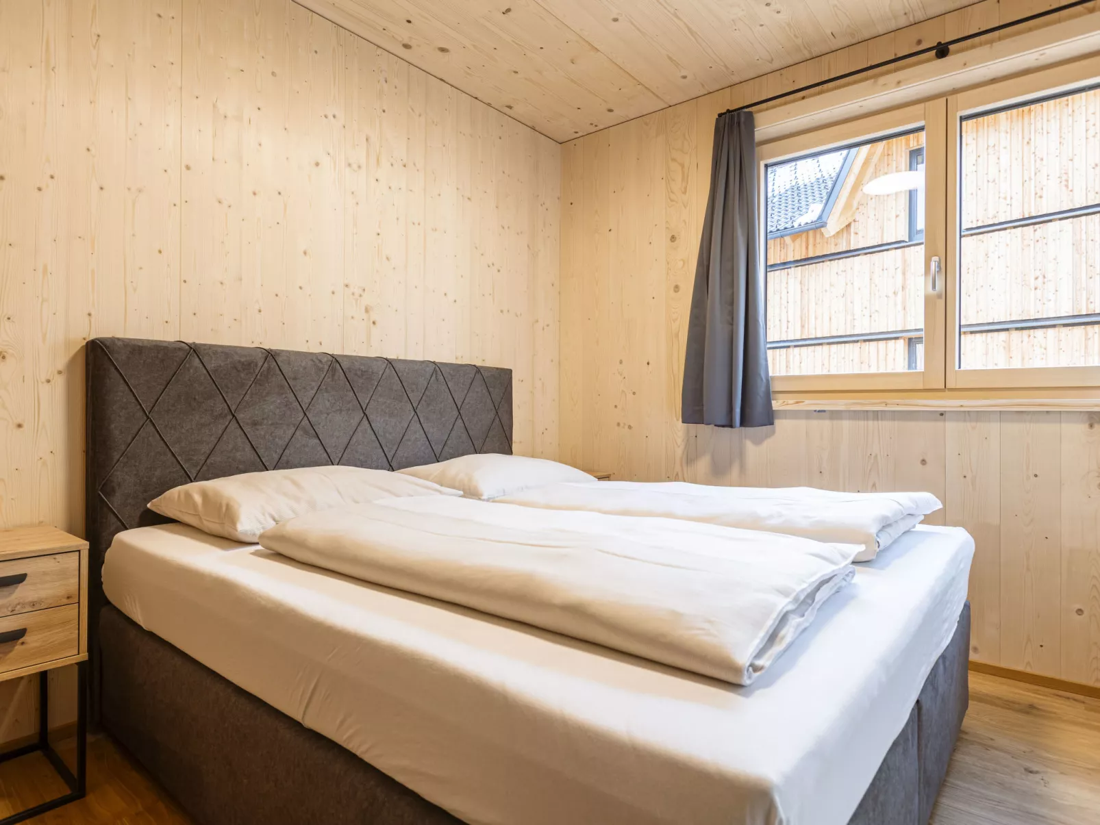 Mit 2 Schlafzimmern & Sauna-Inside