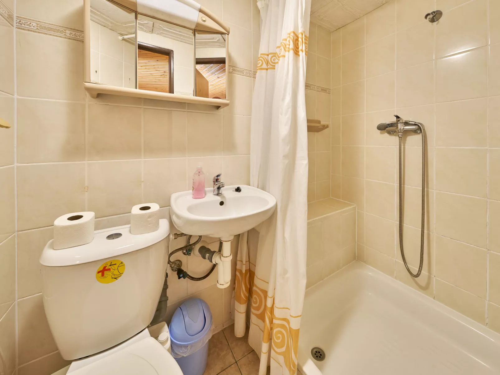 Švýcarský dvůr Lodge-Dedans