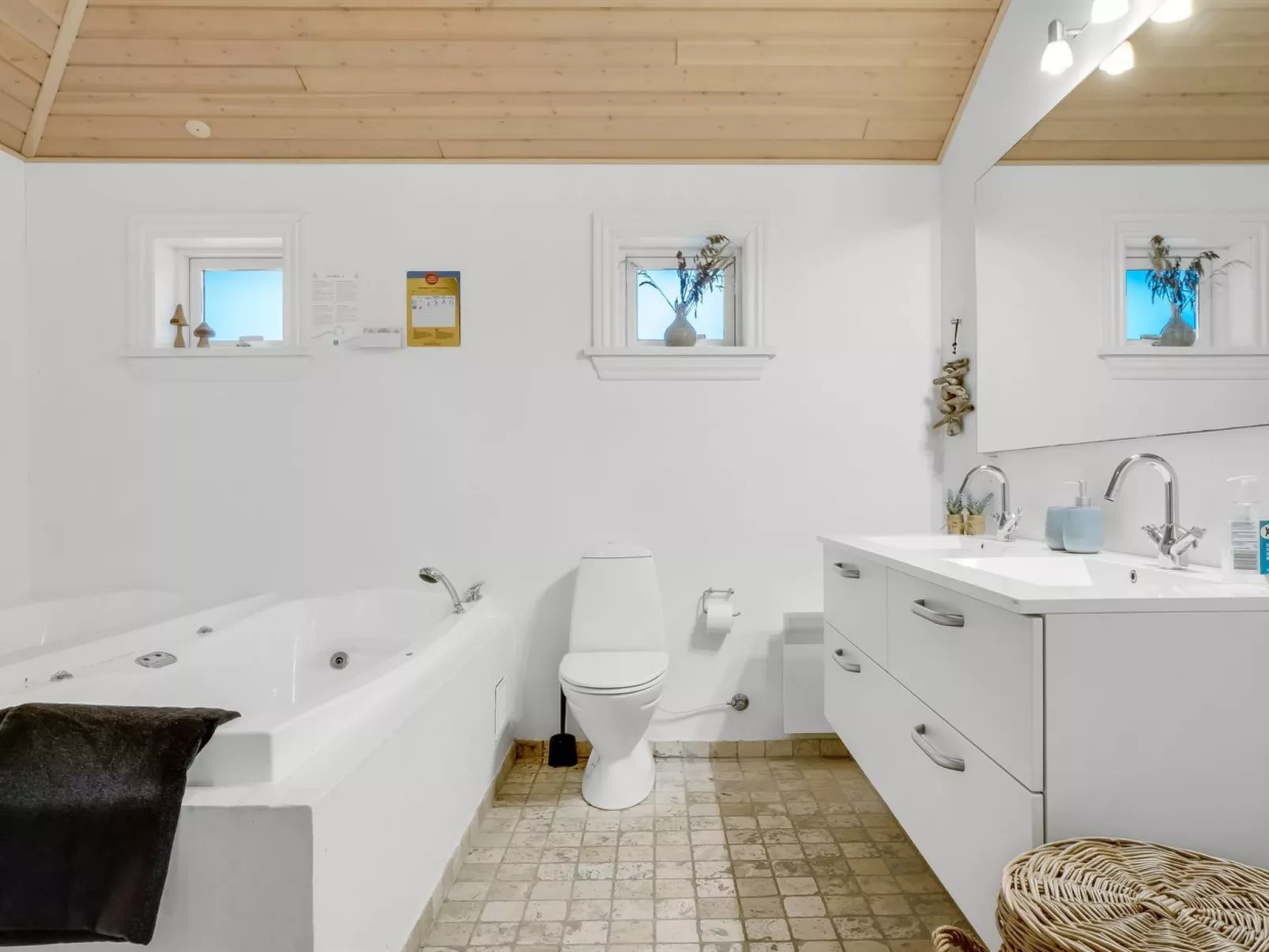 "Eikka" - 1km from the sea-Inside