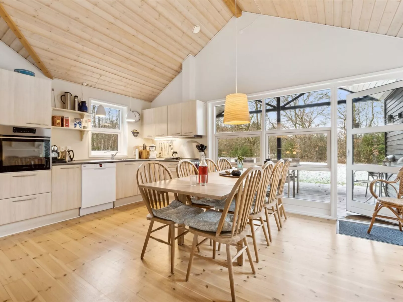 "Tomine" -  from the sea-Inside