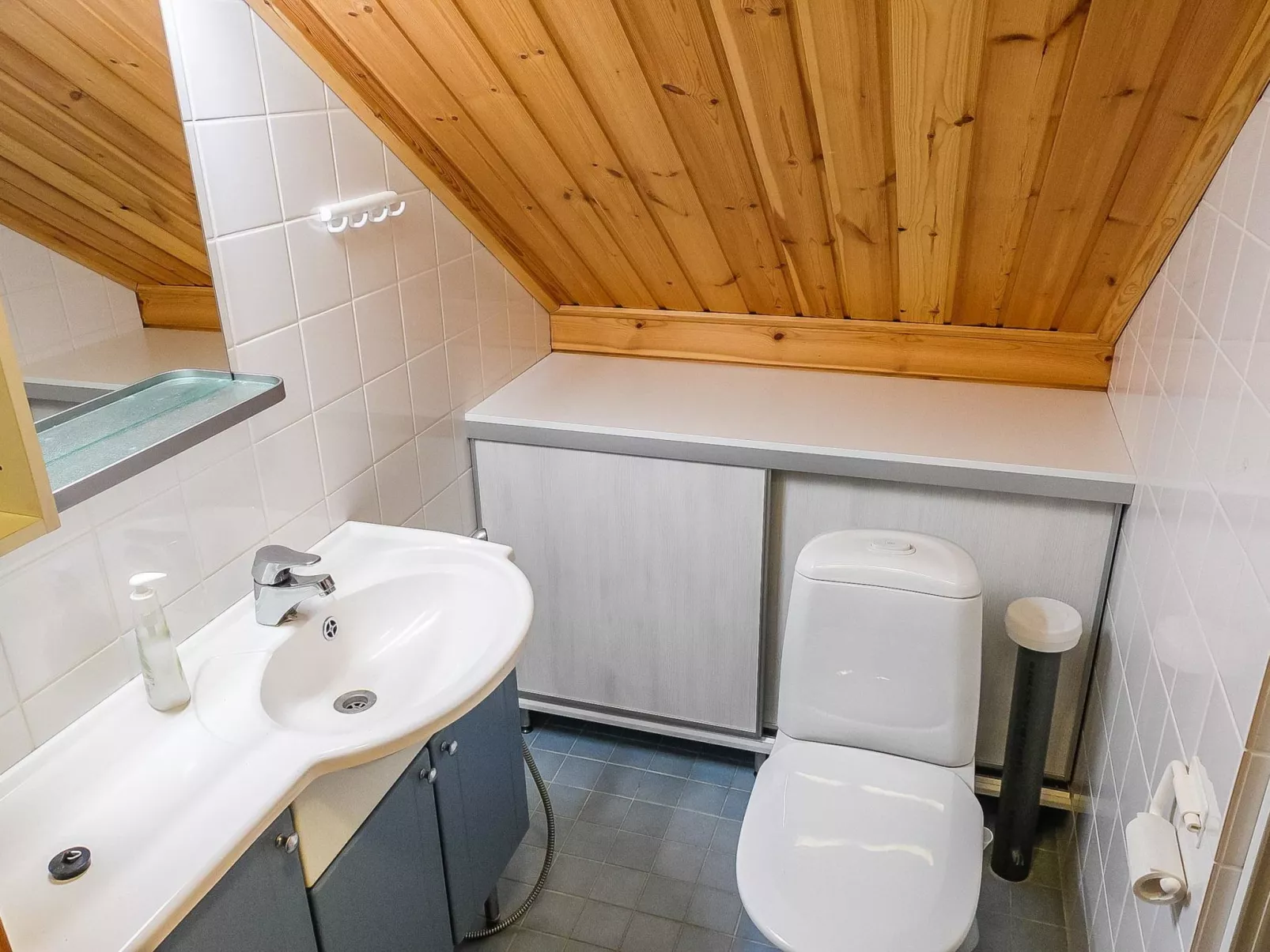 Lomapykälä 1 a-Drinnen