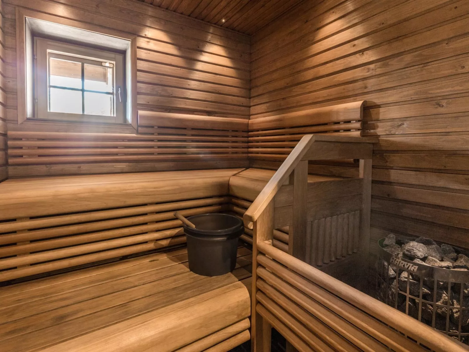 Karhunkieppi 11b-Drinnen