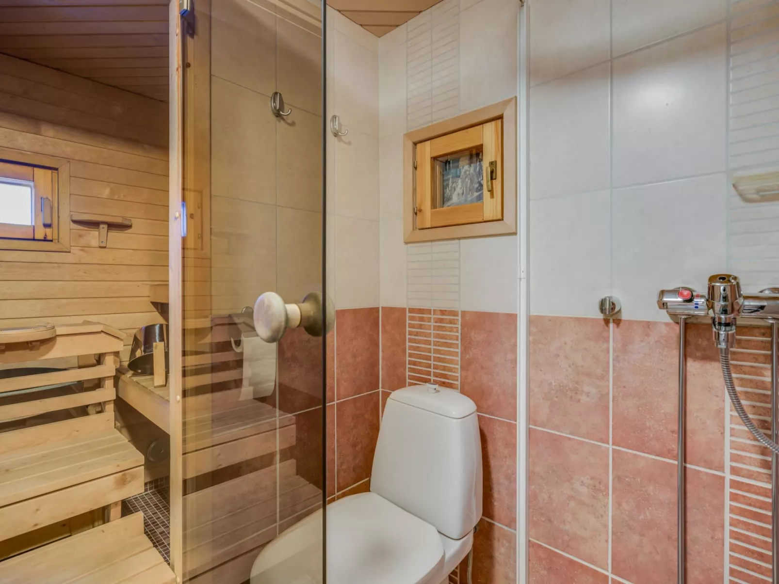 Neljä vuodenaikaa a1/karpalo-Drinnen