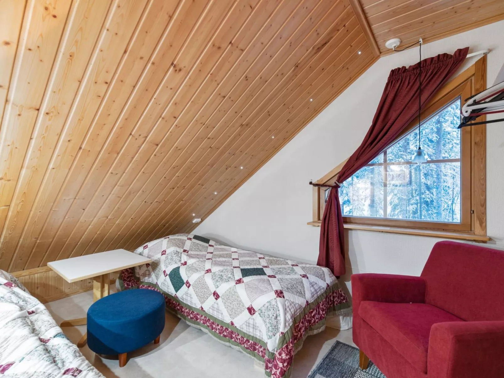 Ylläshuili 2-Drinnen