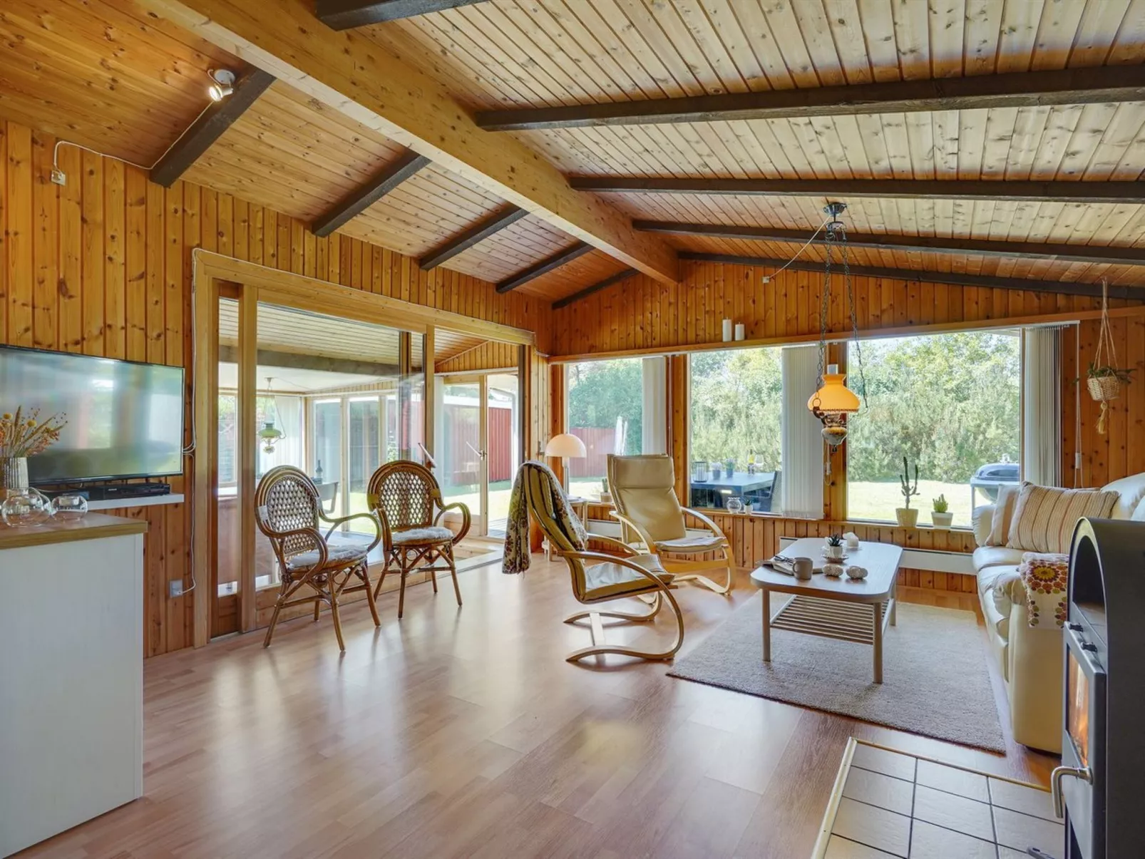 "Kaarle" - 400m to the fjord-Dedans