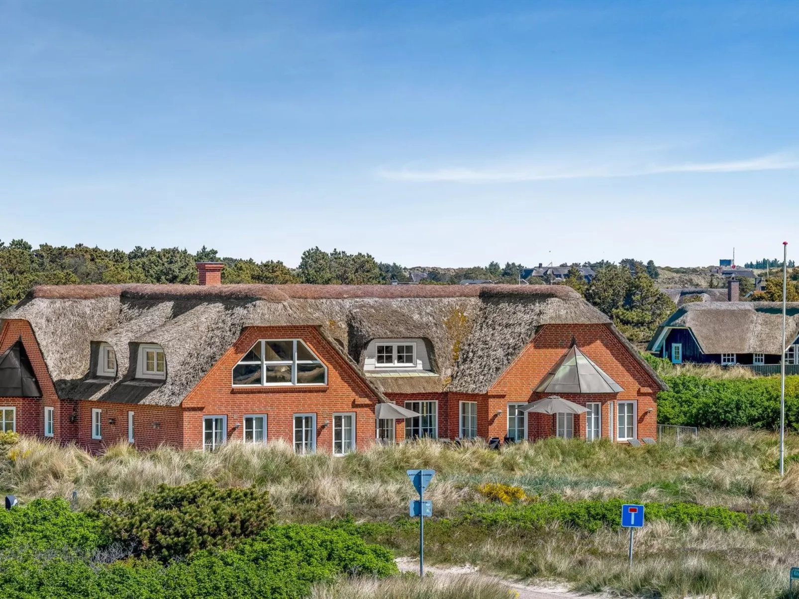 "Gytha" - 75m from the sea-Draußen