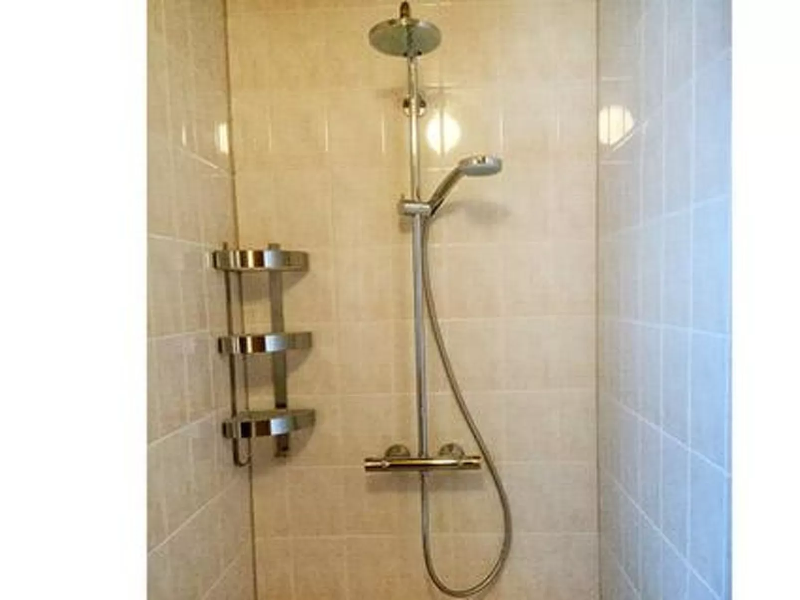 Virtaan väentupa-Drinnen