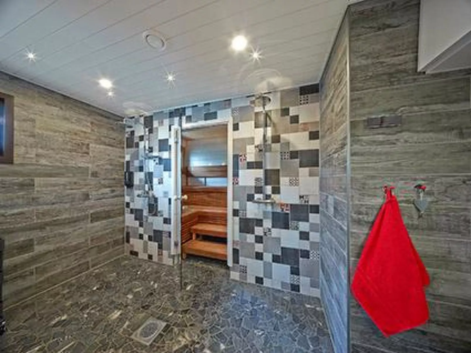 Villa miestamo-Dedans