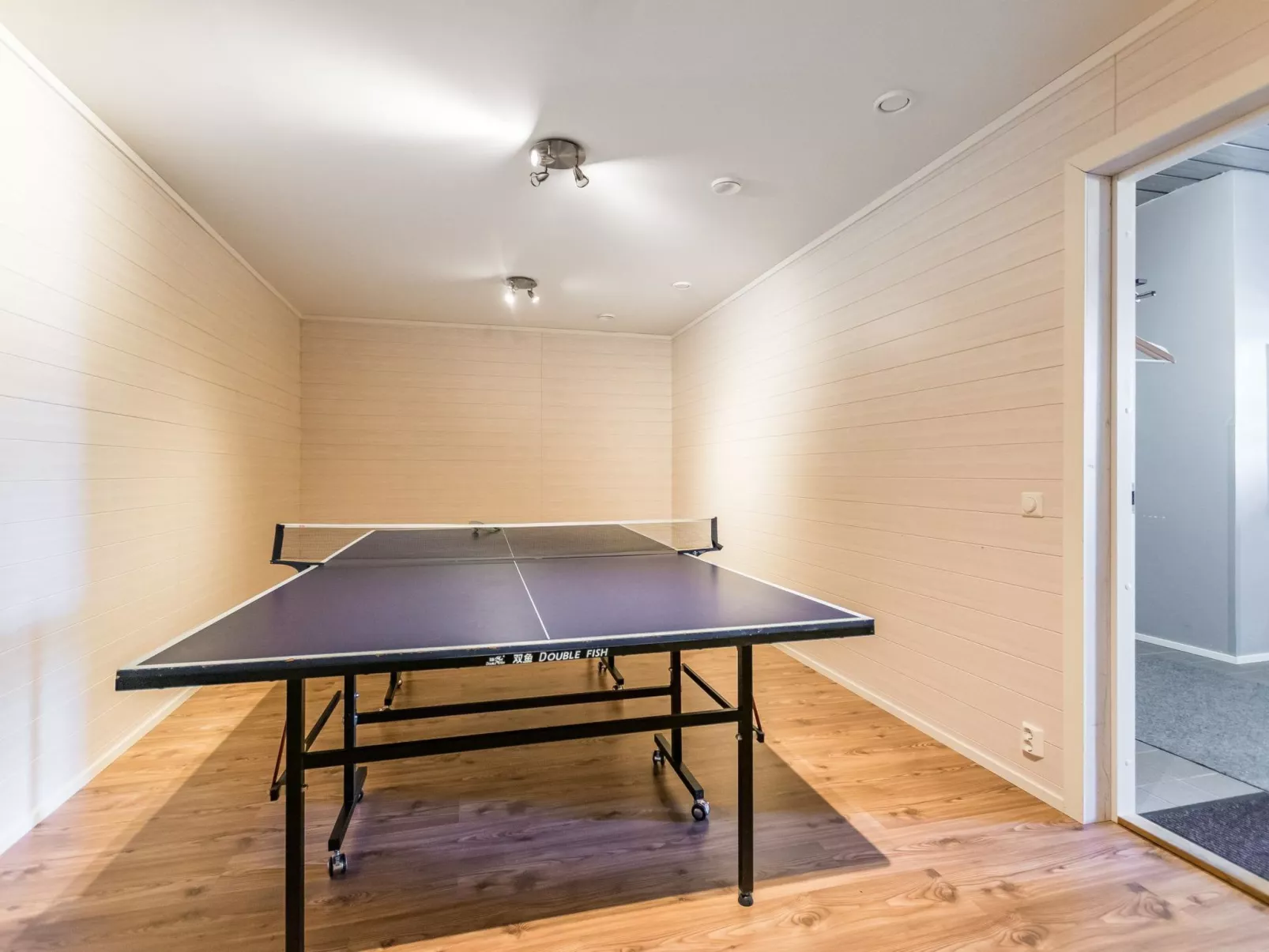 Vuosselinkulma 4-Dedans