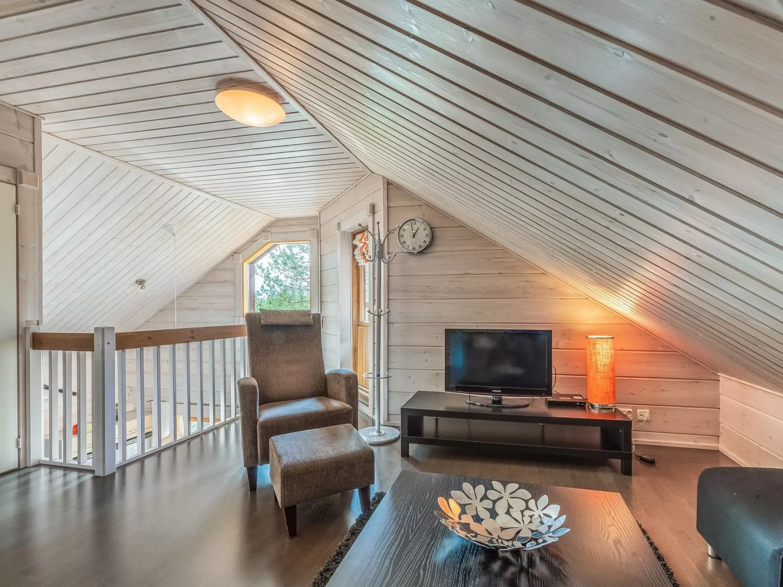 Lapinukonkäännös-Dedans