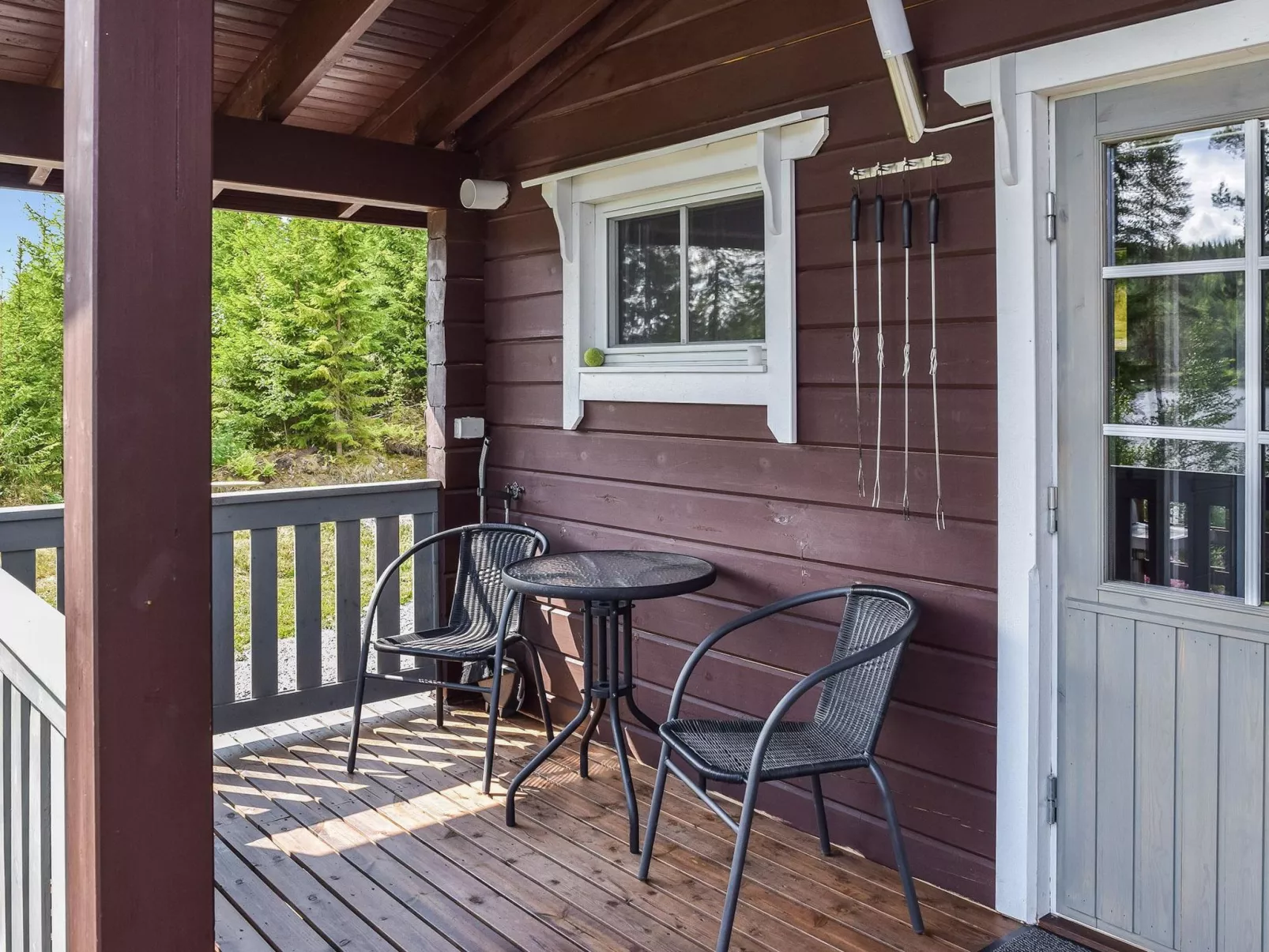 Lekojärven herra-Dedans