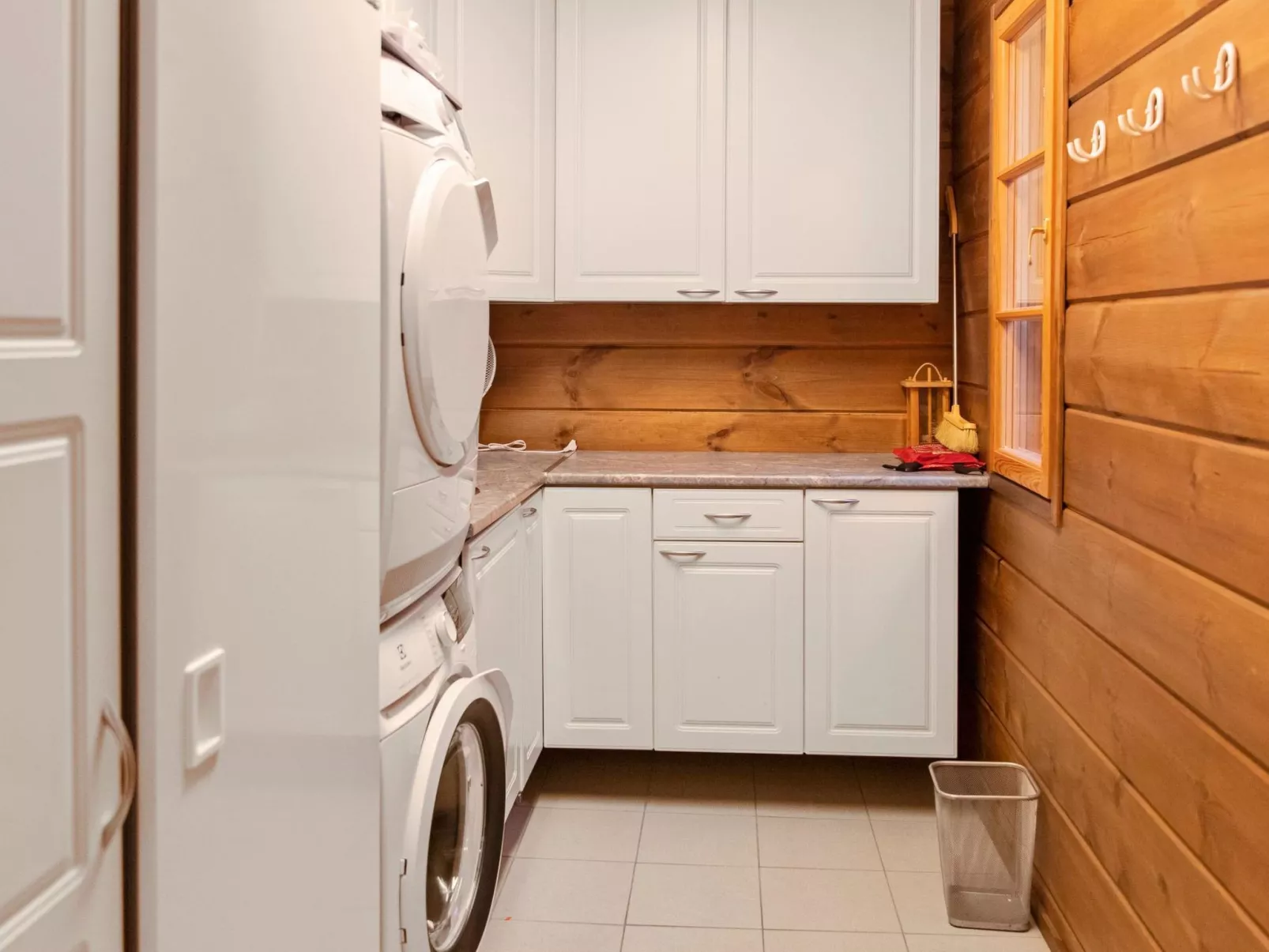 Kivalonmaa a-Drinnen