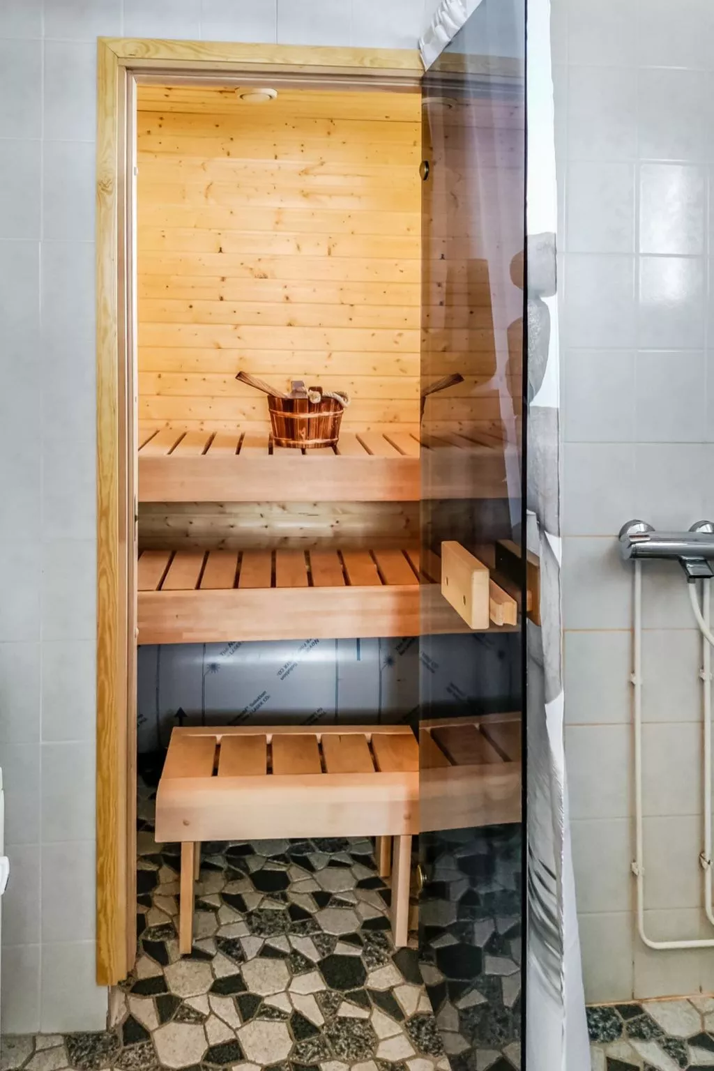 Aurinkoalppi 11a paritalon yläkerta-Dedans