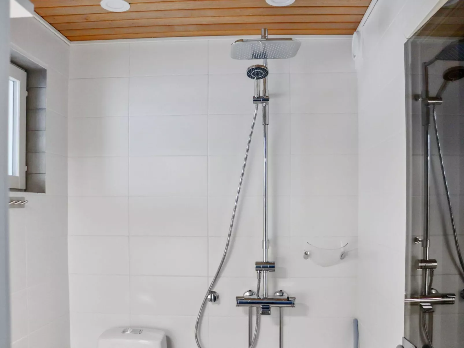 Hallantytär b3 paritalo-Inside