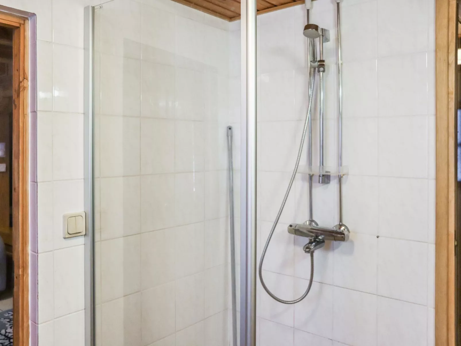 Hyrynpirtti mökki-Dedans