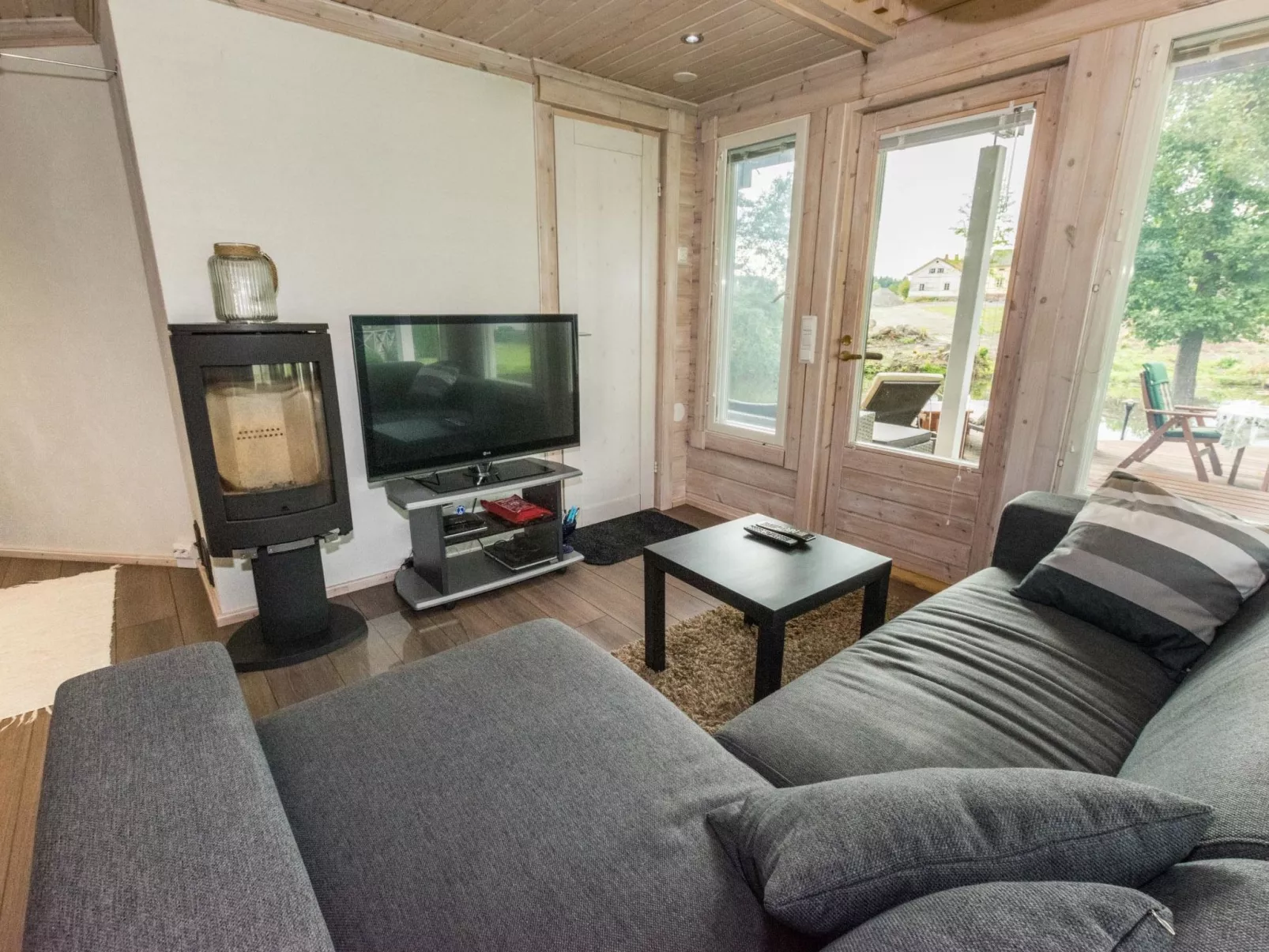 Villa jokiranta-Dedans