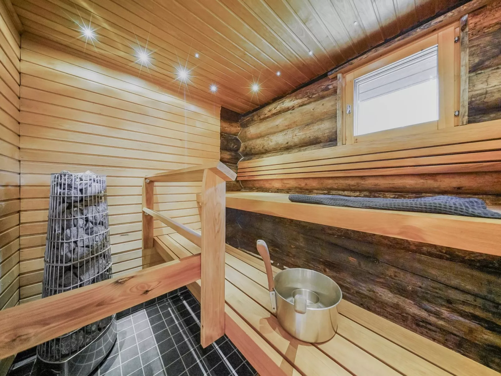 Rantaruka 4 d 2-Dedans