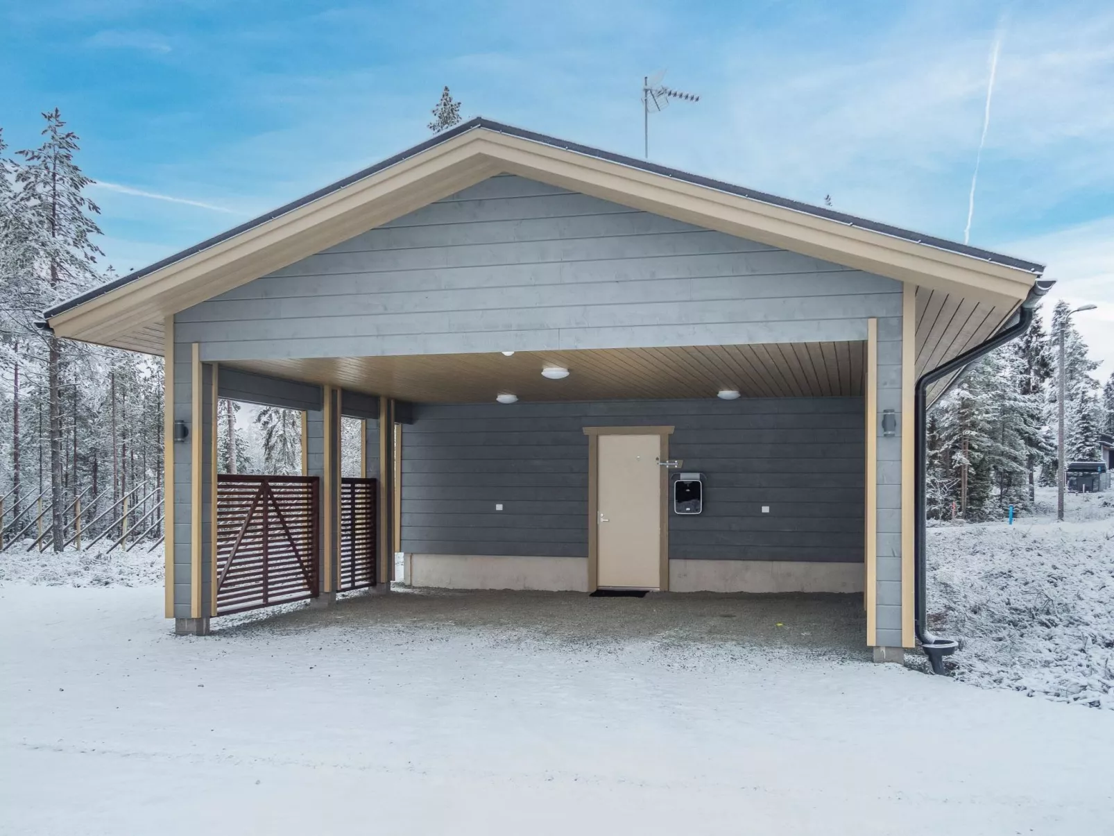 Saukonpesä b-Drinnen